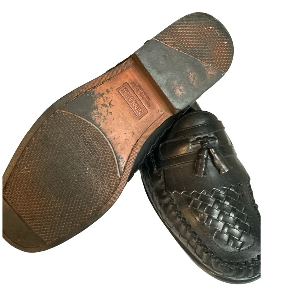 Nunn Bush Black Waffle Weave Leather Upper Rubber Sole Stacked 1” Heel